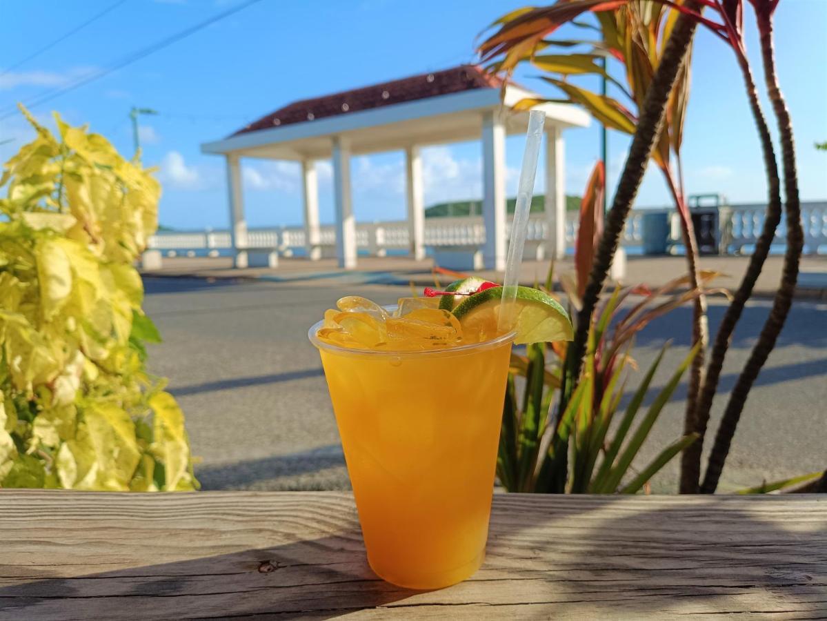 Waterside Inn Vieques Bagian luar foto