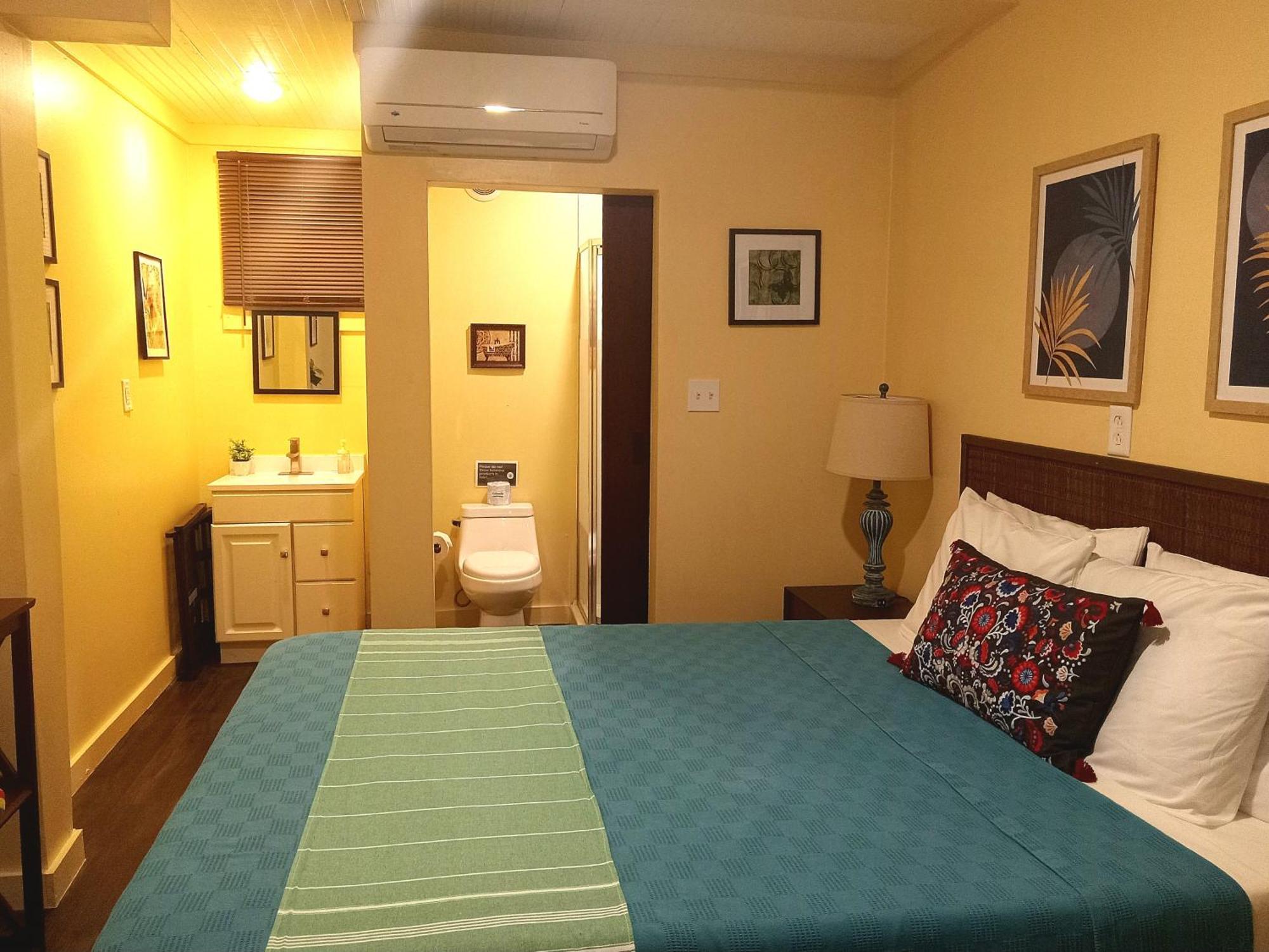 Waterside Inn Vieques Bagian luar foto